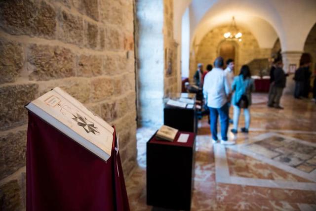 Jerusalem: Leonardo Da Vinci und die Franziskaner. Eine Ausstellung der Sorgerechtsbibliothek zum 500-jährigen Bestehen des Wissenschaftlers
