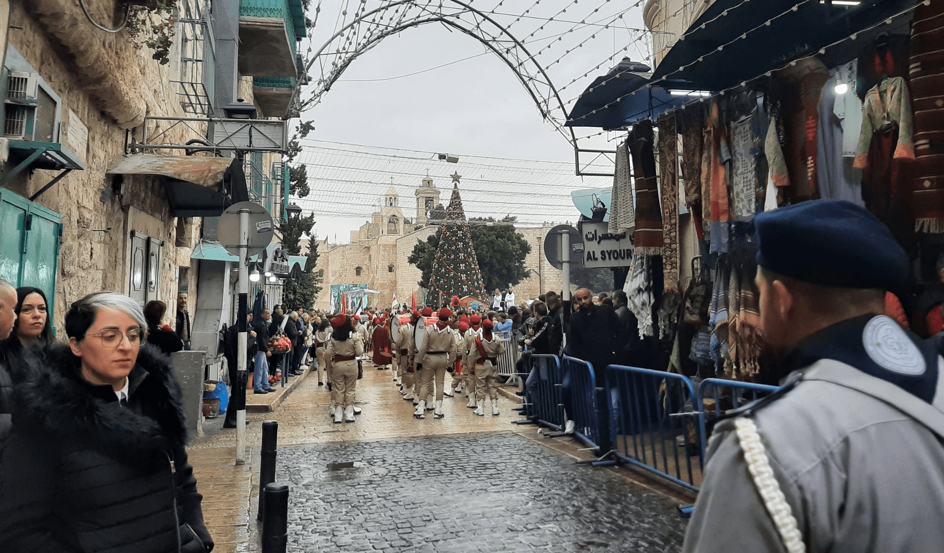 Début et fin de Noël à Bethléem : catholiques et orthodoxes célèbrent