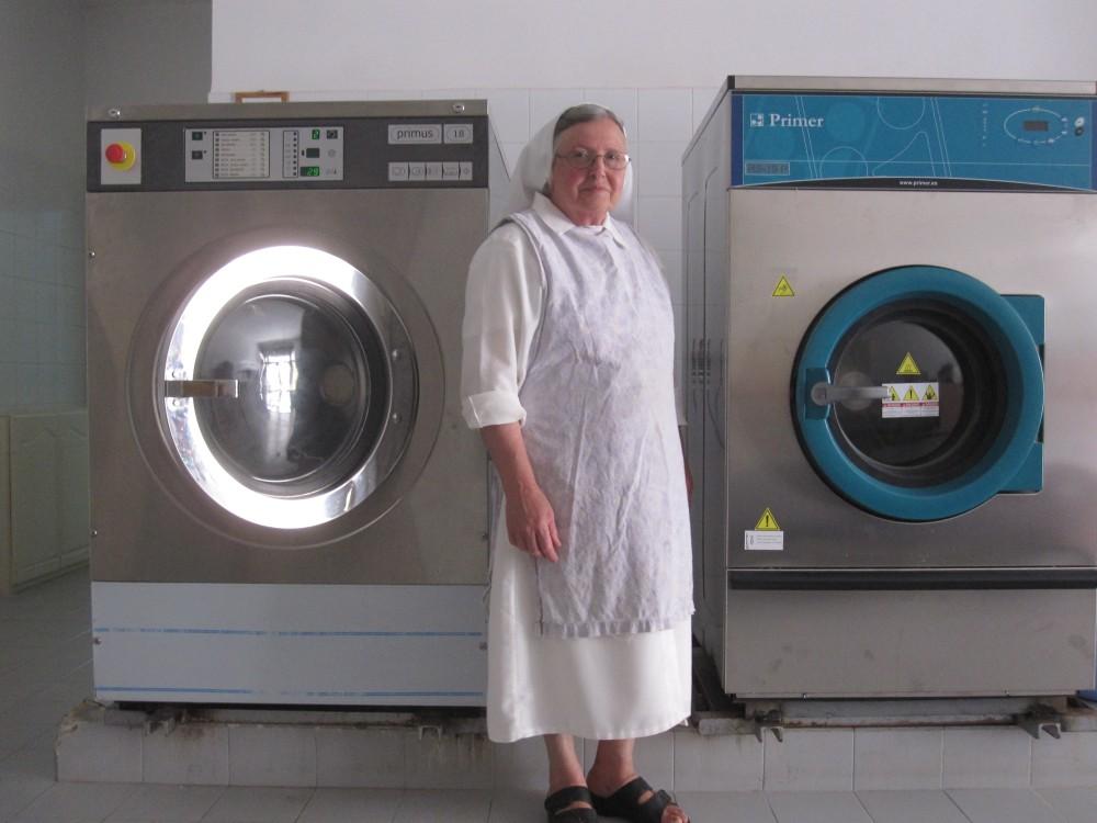 Nursing home of Bethlehem: launderette is renovated thanks to the support of the Commissariat of Tuscany