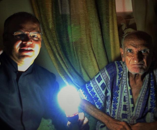 “Portiamo la luce ai cristiani di Gaza”: l’appello del parroco padre Mario Da Silva