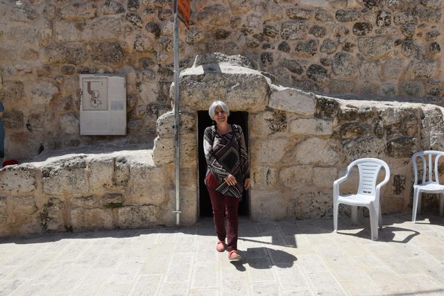 Knowledge and comprehension: how not to lose Hope