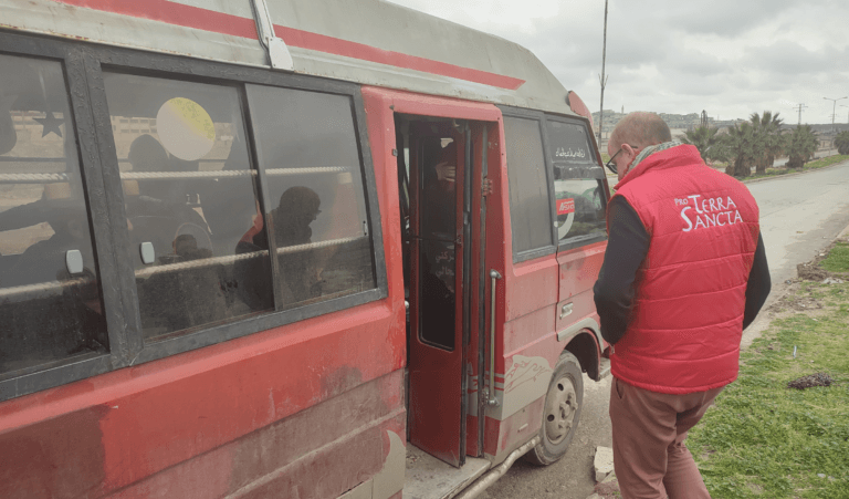 <strong>The bus of life of Eastern Aleppo</strong>