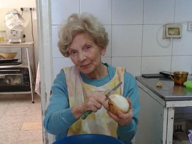 Ottant’anni e tanta voglia di bene. Storia di Roberta, volontaria in Terra Santa