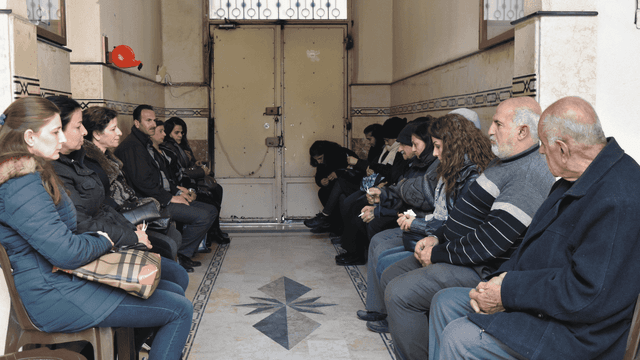 Syria, Aleppo: provide a hot meal